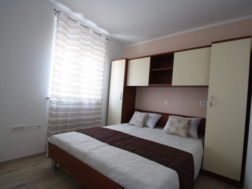 Apartment Tea Pula Exterior photo