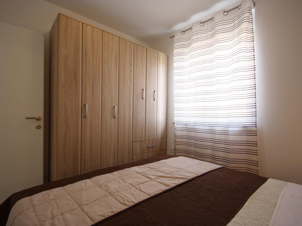 Apartment Tea Pula Exterior photo