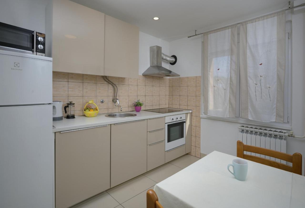 Apartment Tea Pula Exterior photo