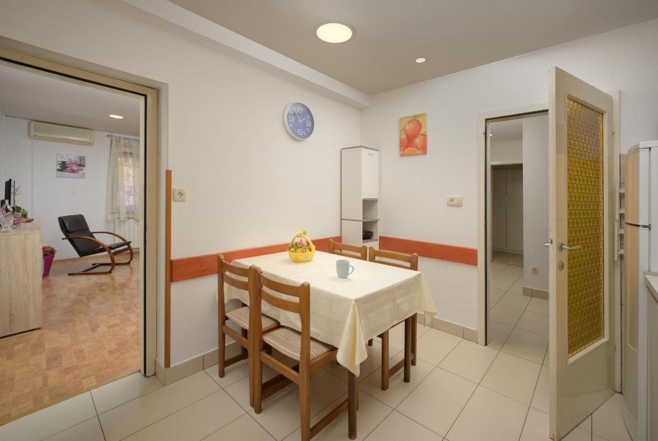 Apartment Tea Pula Exterior photo