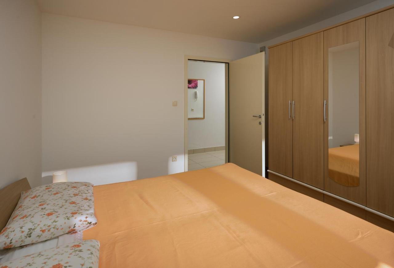 Apartment Tea Pula Exterior photo